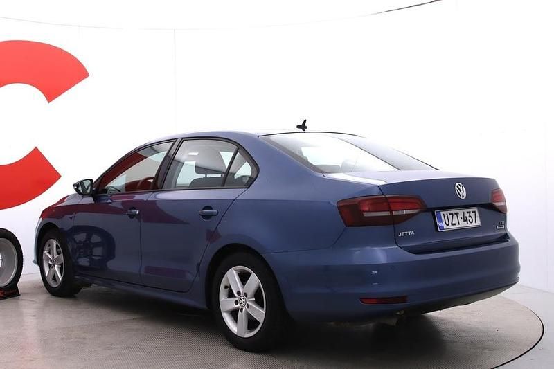 Käytetty VW Jetta 105 HP (77 kW) 2017 Sininen Sedan