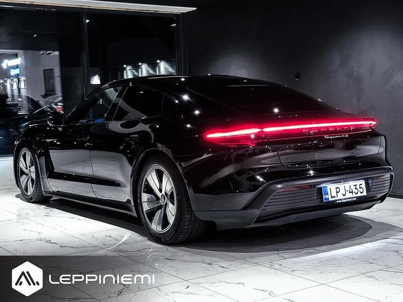 Käytetty Porsche Taycan 4S Performance Package 419 kW (571 HP) 2021 Sedan