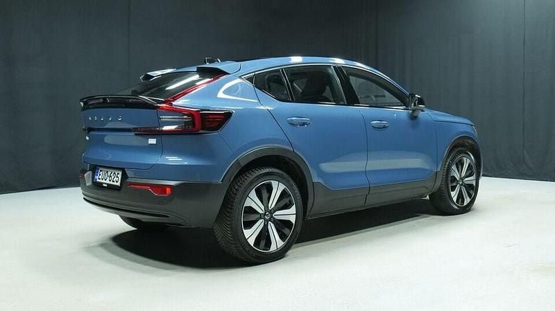 Käytetty Volvo C40 Core 169 kW (231 HP) 2023 Katumaasturi