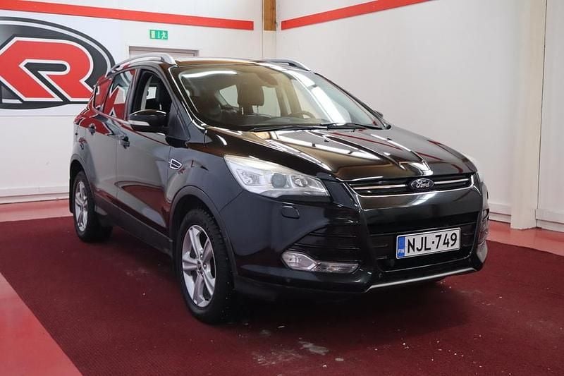 Käytetty Ford Kuga Titanium 150 HP (110 kW) 2014 Katumaasturi