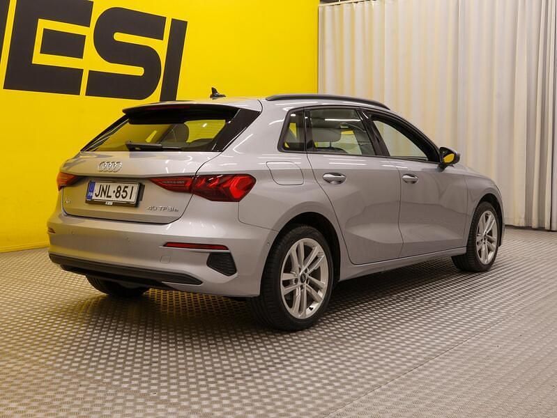 Käytetty Audi A3 Sportback e-tron Business 204 HP (150 kW) 2021 Viistoperä