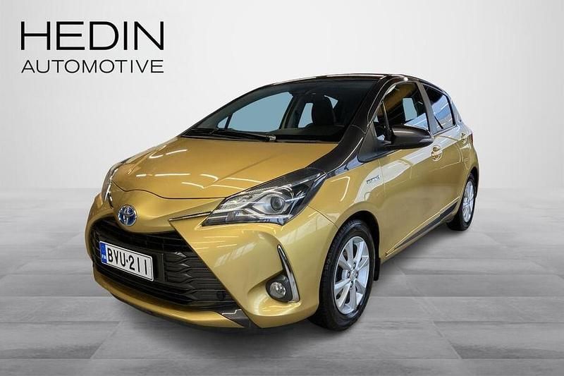 Käytetty Toyota Yaris Hybrid Edition 101 HP (74 kW) 2019 Keltainen Viistoperä