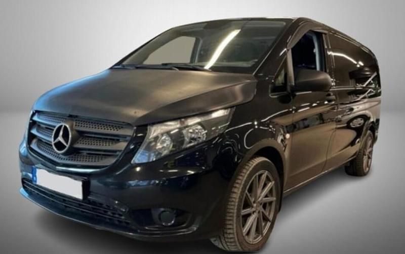Käytetty Mercedes Vito 163 HP (119 kW) 2018 Musta Van