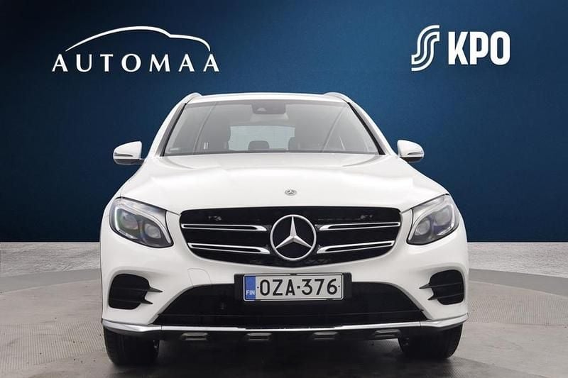 Käytetty Mercedes GLC350 Business 287 HP (211 kW) 2017 Valkoinen Katumaasturi