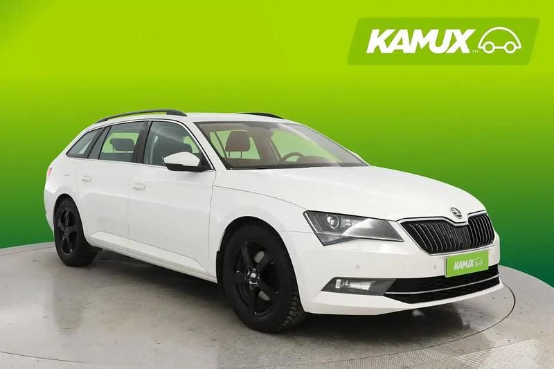 Käytetty Skoda Superb Ambition 125 HP (91 kW) 2016 Valkoinen Farmari