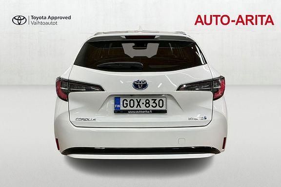Käytetty Toyota Corolla Active 121 HP (88 kW) 2021 Valkoinen Farmari