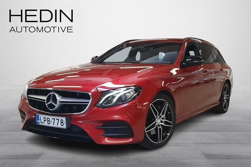 Punainen Käytetty 2017 Mercedes E220 Business Farmari | 26 500 € (Perustarjous) - Kuva 1/3