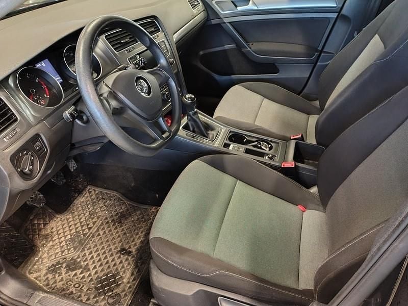 Käytetty VW Golf VII Trendline 86 HP (63 kW) 2015 Viistoperä