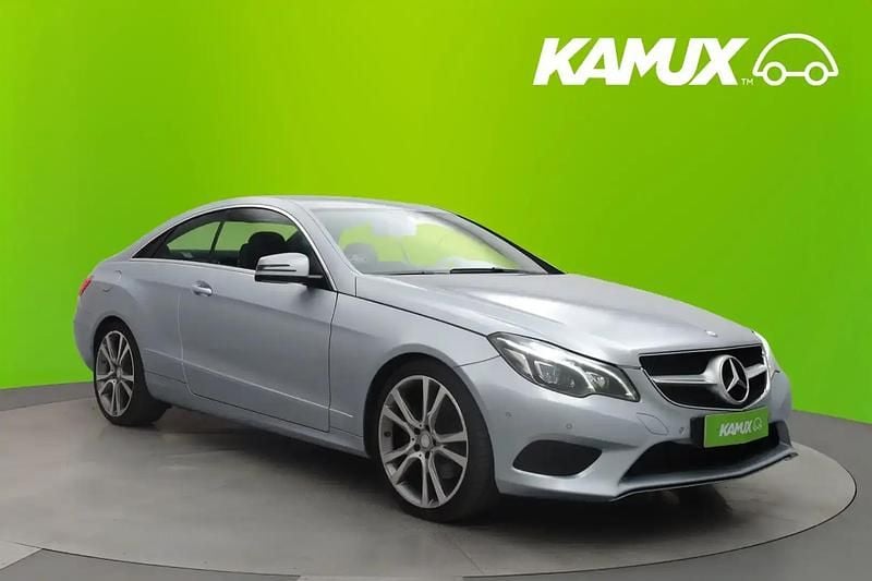 Sininen Käytetty 2016 Mercedes E220 Coupe - kaksiovinen | 21 990 € (Supertarjous) - Kuva 1/4