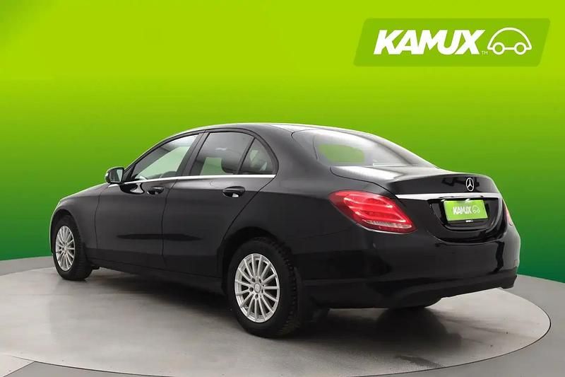 Käytetty Mercedes A180 Premium 156 HP (114 kW) 2014 Musta Sedan