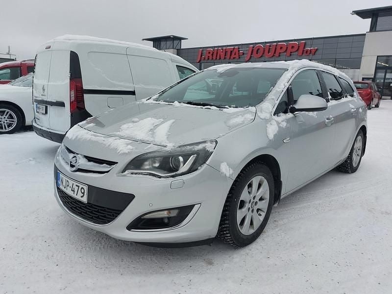 Käytetty Opel Astra Cosmo 140 HP (102 kW) 2014 Hopea Farmari