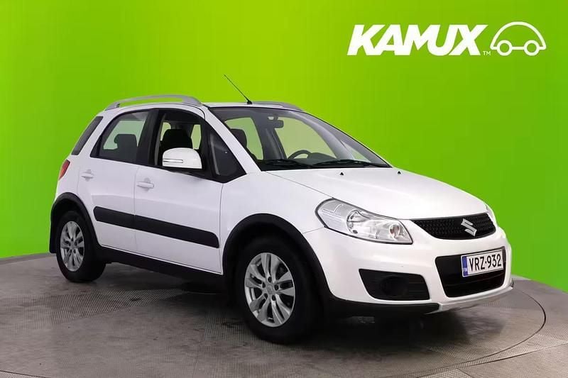 Valkoinen Käytetty 2013 Suzuki SX4 Club Katumaasturi | 7 870 € - Kuva 1/4