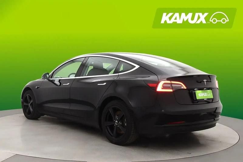 Käytetty Tesla Model 3 Standard Range Plus 239 kW (325 HP) 2020 Musta Sedan