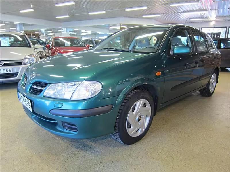 Vihreä Käytetty 2001 Nissan Almera Comfort Viistoperä | 2 900 € - Kuva 1/4