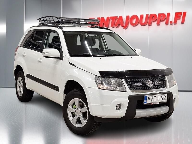Käytetty Suzuki Grand Vitara 169 HP (124 kW) 2011 Valkoinen Katumaasturi