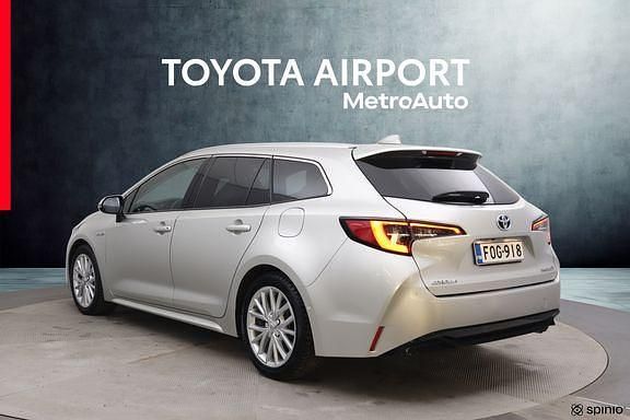 Käytetty Toyota Corolla Premium 184 HP (135 kW) 2019 Hopea Farmari