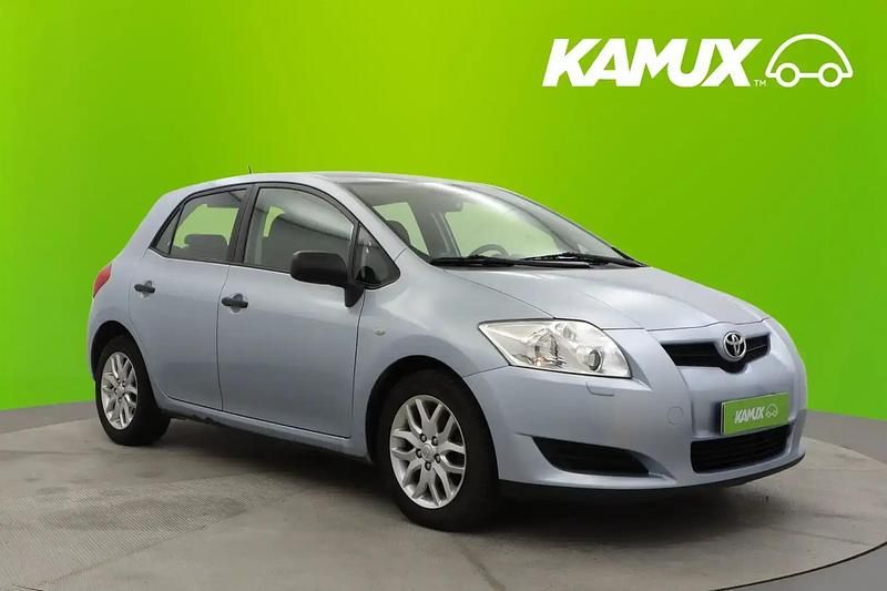 Sininen Käytetty 2007 Toyota Auris Team Sedan | 4 890 € (Perustarjous) - Kuva 1/4