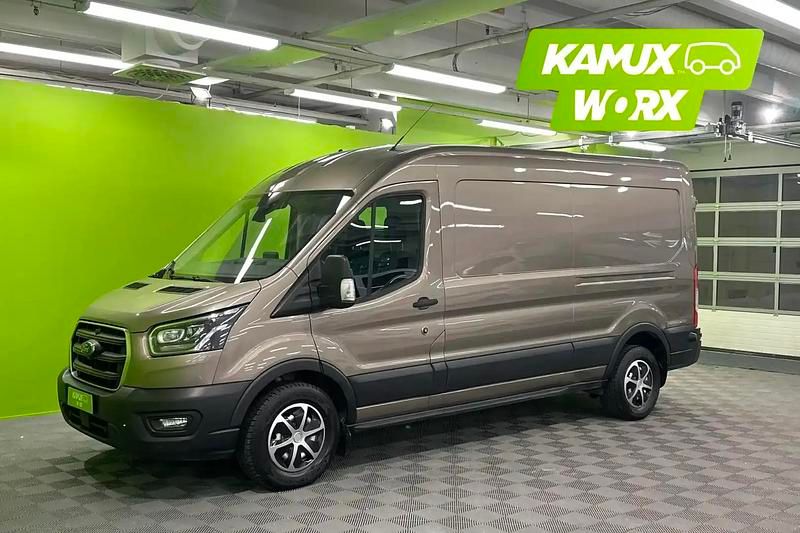 Käytetty Ford Transit Trend 170 HP (125 kW) 2020 Hopea / harmaa Van