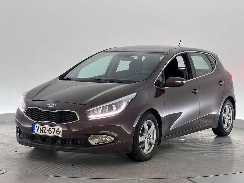 Käytetty 2013 Kia Ceed EX Viistoperä | 7 790 € (Perustarjous) - Kuva 1/1