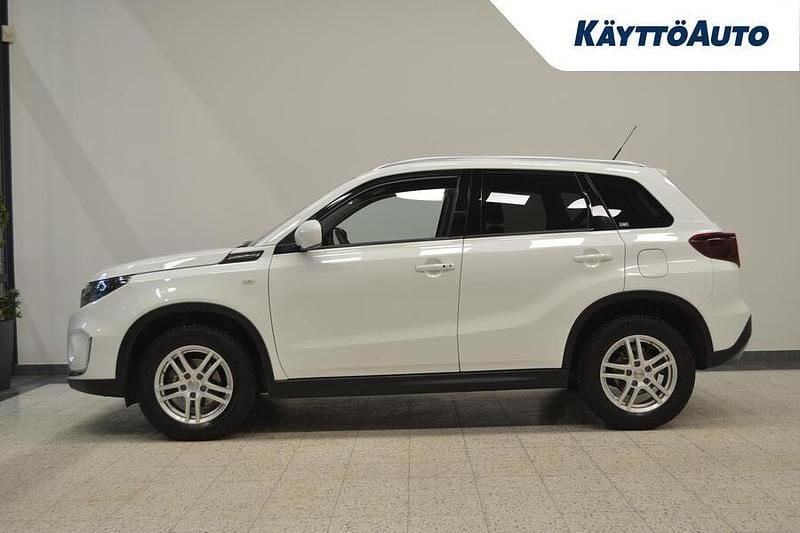 Käytetty Suzuki Vitara GL 116 HP (85 kW) 2023 Val Viistoperä