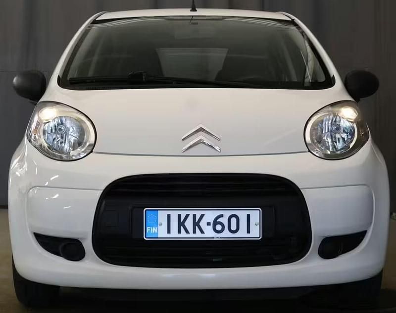 Käytetty Citroën C1 68 HP (50 kW) 2011 Valkoinen Viistoperä