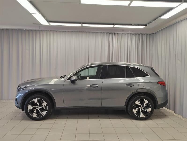 Käytetty Mercedes GLC300e 313 HP (230 kW) 2023 Harmaa Katumaasturi