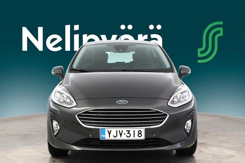 Käytetty Ford Fiesta Titanium 101 HP (74 kW) 2018 Harmaa Viistoperä