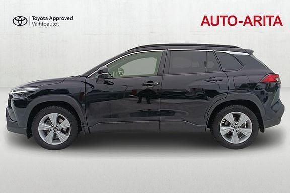 Käytetty Toyota Corolla Cross Edition 138 HP (101 kW) 2024 Musta Katumaasturi