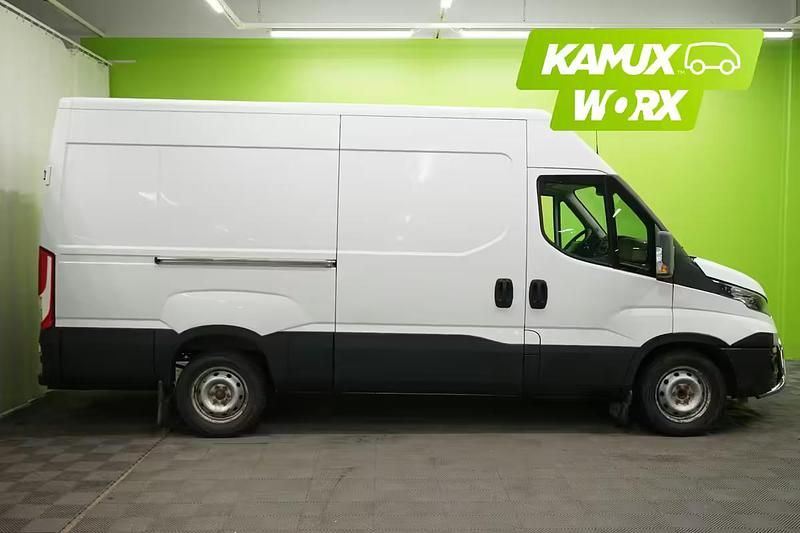 Käytetty Iveco Daily 146 HP (107 kW) 2015 Valkoinen Van