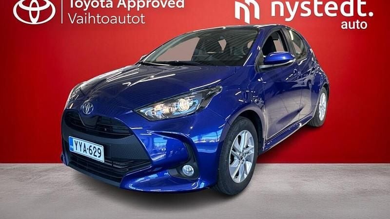Sininen Käytetty 2024 Toyota Yaris Hybrid Viistoperä | 22 490 € (Supertarjous) - Kuva 1/4
