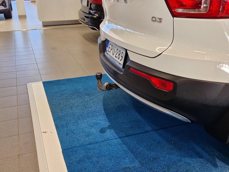 Käytetty Volvo XC40 Momentum 150 HP (110 kW) 2019 Katumaasturi