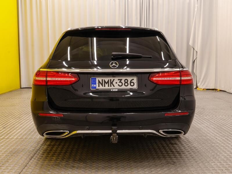 Käytetty Mercedes E300 Business 194 HP (142 kW) 2020 Farmari