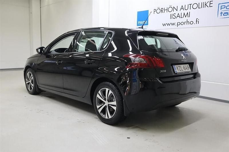 Käytetty Peugeot 308 Active 131 HP (96 kW) 2017 Viistoperä