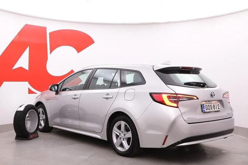 Käytetty Toyota Corolla Active 122 HP (89 kW) 2022 1f7 hopea Farmari