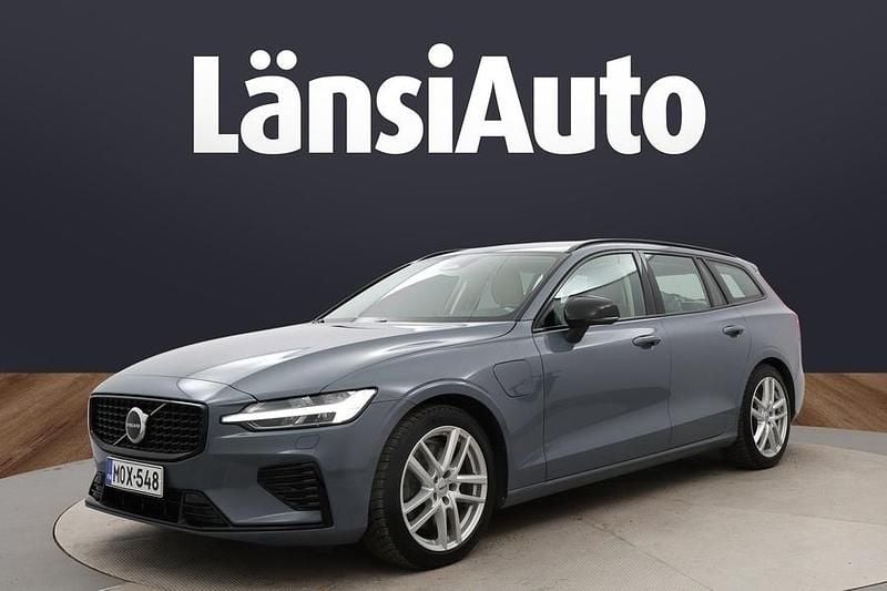 Käytetty Volvo V60 Plus 350 HP (257 kW) 2023 Farmari