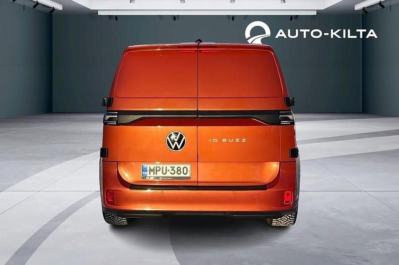 Käytetty VW ID. Buzz Pro 150 kW (204 HP) 2024 Oranssi Tila-auto