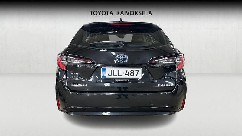 Käytetty Toyota Corolla Active 122 HP (89 kW) 2020 Musta Farmari
