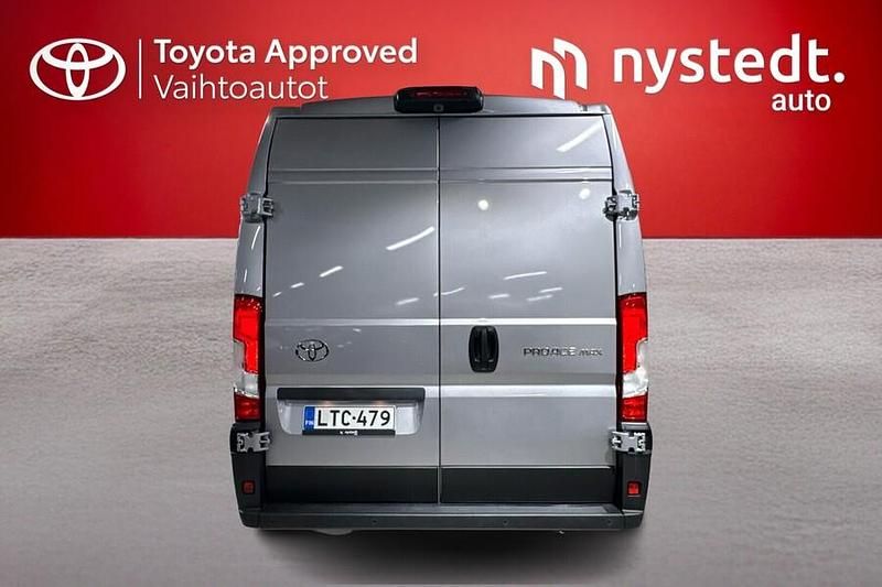 Uusi Toyota Proace 140 HP (102 kW) 2025 Hopea Tila-auto