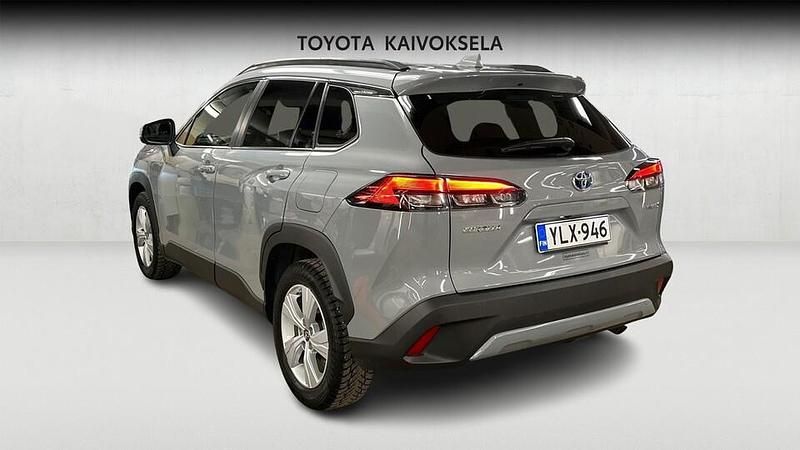 Käytetty Toyota Corolla Cross Edition 197 HP (144 kW) 2023 Harmaa Katumaasturi