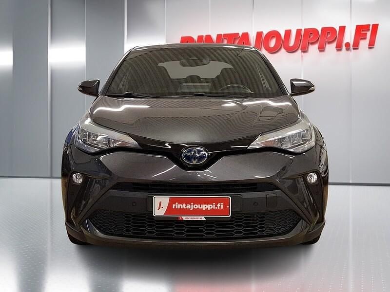 Käytetty Toyota C-HR 184 HP (135 kW) 2022 Katumaasturi