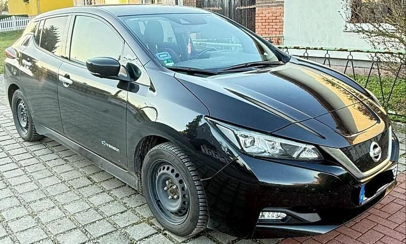 Käytetty 2019 Nissan Leaf 360º Viistoperä | 13 900 € (Perustarjous) - Kuva 1/3