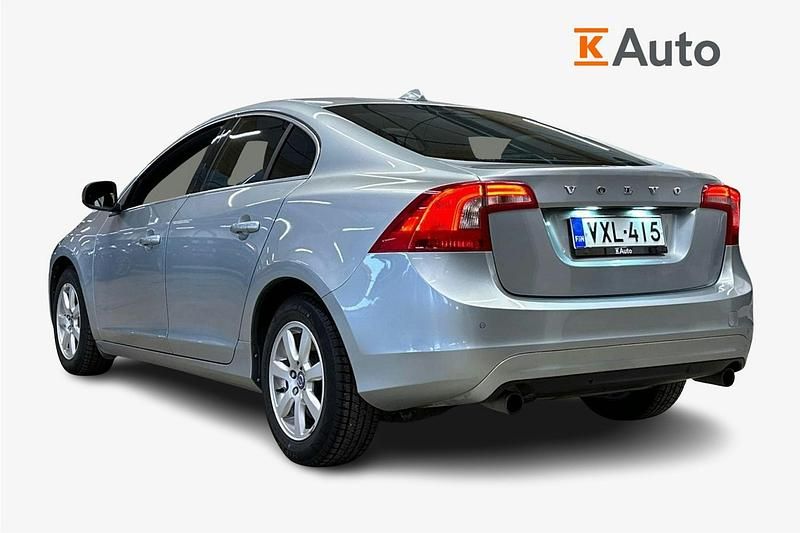 Käytetty Volvo S60 Business Edition 150 HP (110 kW) 2014 Harmaa Sedan