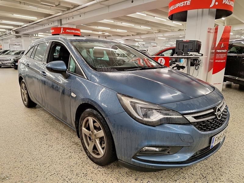 Sininen Käytetty 2017 Opel Astra Innovation Farmari | 8 990 € (Perustarjous) - Kuva 1/4