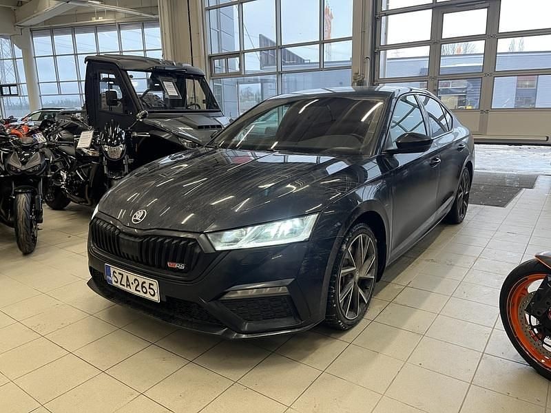 Käytetty Skoda Octavia RS 150 HP (110 kW) 2021 Sedan