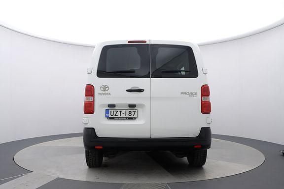Käytetty Toyota Proace 129 HP (94 kW) 2017 Valkoinen Tila-auto
