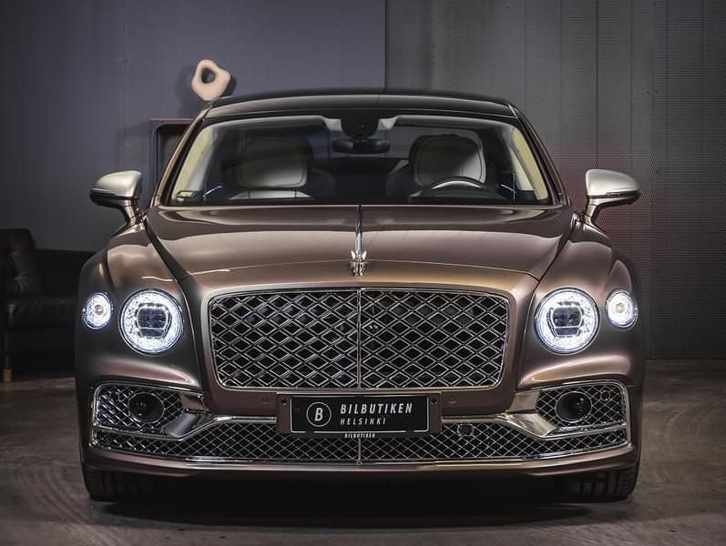 Käytetty Bentley Flying Spur Mulliner 2024 Sedan