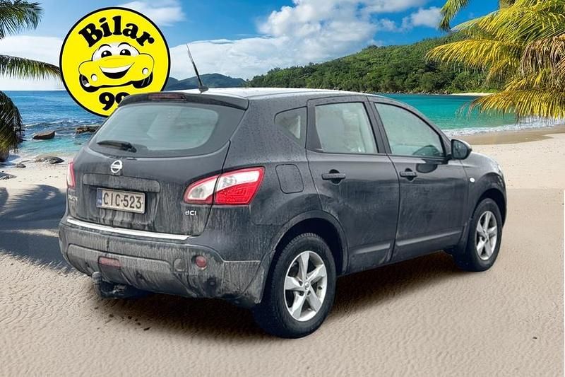 Käytetty Nissan Qashqai Acenta 150 HP (110 kW) 2011 Katumaasturi