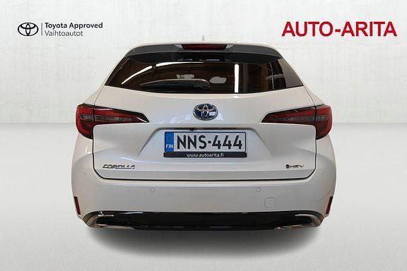 Käytetty Toyota Corolla Active 196 HP (144 kW) 2024 Valkoinen Farmari
