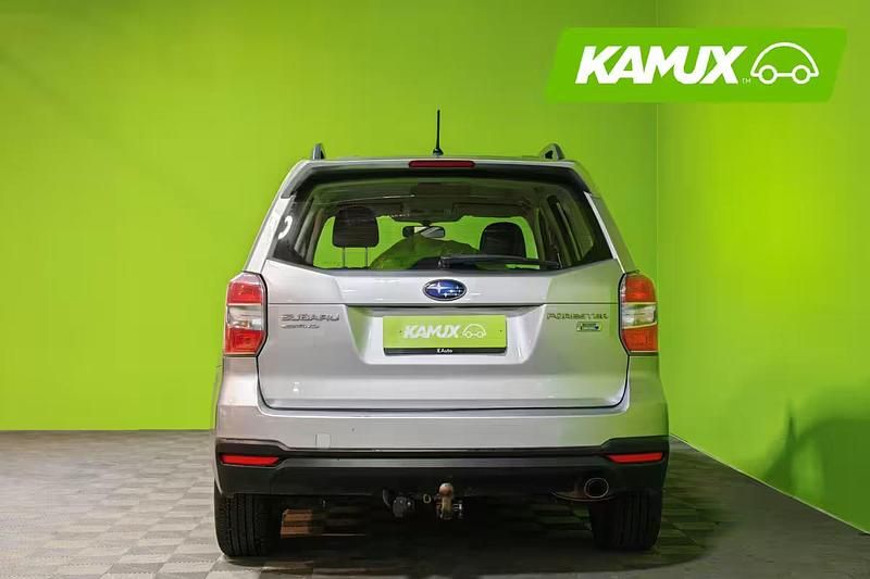 Käytetty Subaru Forester 2014 Katumaasturi