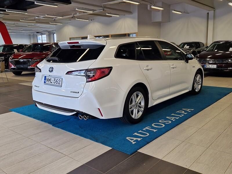 Käytetty Toyota Corolla Active 184 HP (135 kW) 2021 Valkoinen Farmari